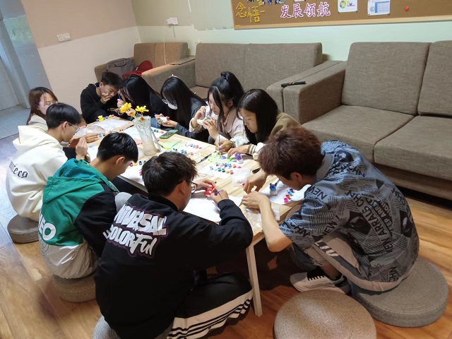 洞悉色彩 掌握性格密钥——暖言拾光第十期
