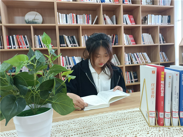沉浸式阅读 在“故事里”我们面对面