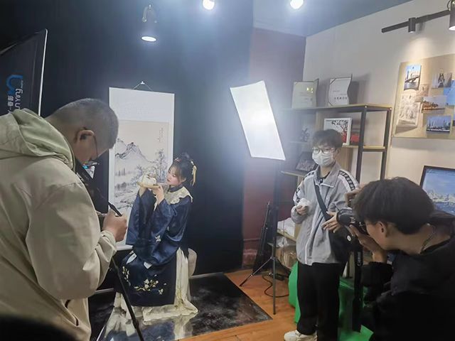表达描绘青春百态——杏花书院专属活动