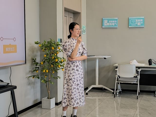 打破限制 探寻梦境“隐意”——上河书院举办“心灵绿码”系列活动