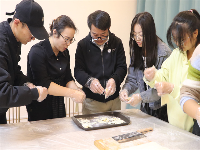 师生共膳 浅话中国传统文化与一带一路相碰撞——箕城书院举办第16期“院长面对面”系列活动