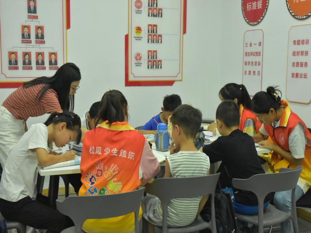 【三下乡】高效学习课堂 创意手工剪纸——杏花书院“三下乡”活动