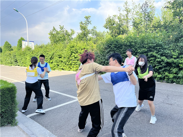 放肆陆月 燃爆整个青春