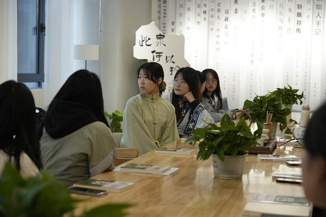 言铃木敏文 入零售心理 感商科文化