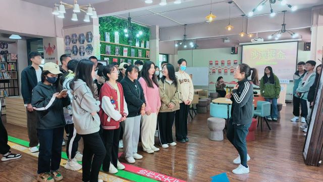 怀揣着财富梦想 穿行于沙漠戈壁——“沙漠掘金协作力沙盘训练”第一期