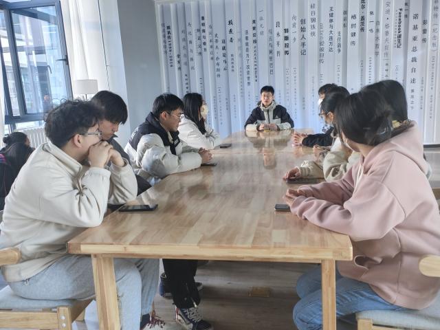 走入学生生活 拉近师生距离——第27期师生零距离