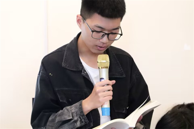 品读《任正非传》:生命有尽头 人生不设限——箕城书院举办第7期书式生活大咖阅读沙龙活动