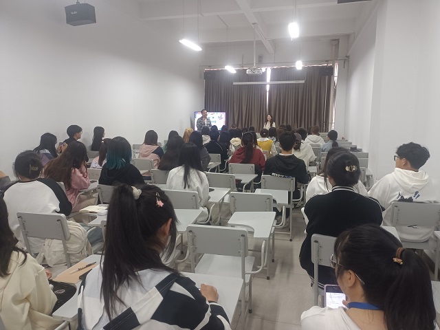 探索视频创造 强化剪辑思维——三达书院开展短视频创作文化之旅