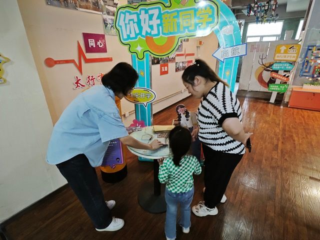 【迎新纪实】乍见心欢惜相逢 久处不厌暖“行家”