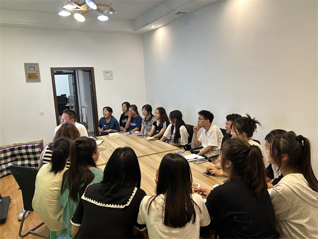 “蘑菇团”集合 向新生活出发——毣谷书院学生干部工地见面会暨软装思维碰撞会