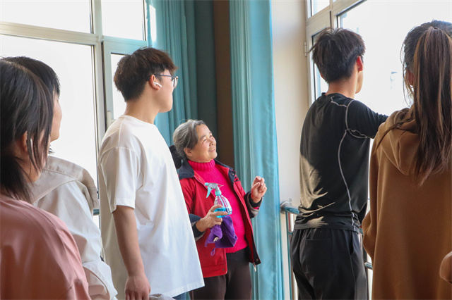 “擦”亮心境 让“劳动”的种子开花——“时尚·生活·家”劳动教育养成计划第11期:“擦”亮心情