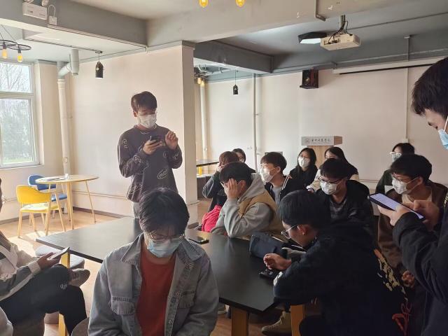 春天“心”气象——杏花书院我爱我心理社第七期吐槽大会