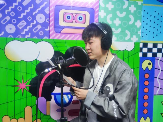 用声音传递温暖——杏花书院朗协第十一期听见·蓝信封