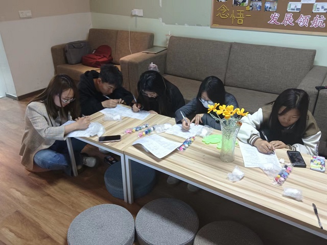 洞悉色彩 掌握性格密钥——暖言拾光第十期