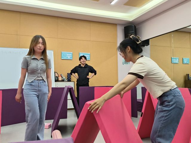 一场表演狂欢 感受戏剧世界的精彩纷呈——上河书院举办“给生活加点戏”系列活动