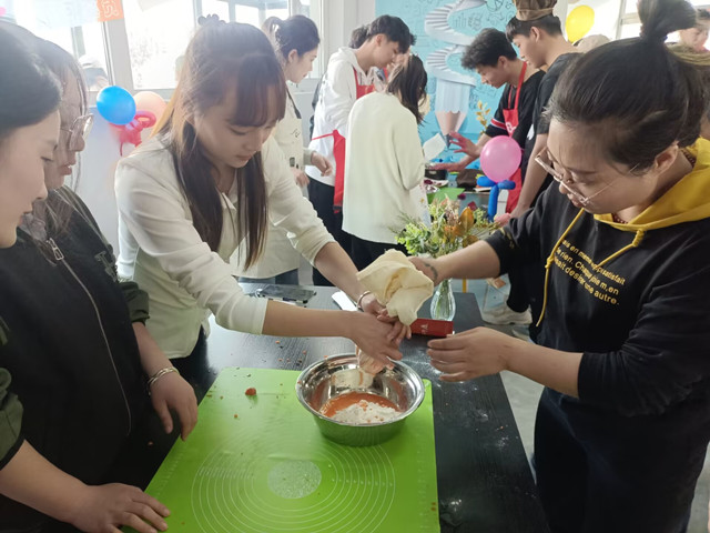 书院社区面点体验来袭——厨艺学堂第2期:面由心生校园面点体验日